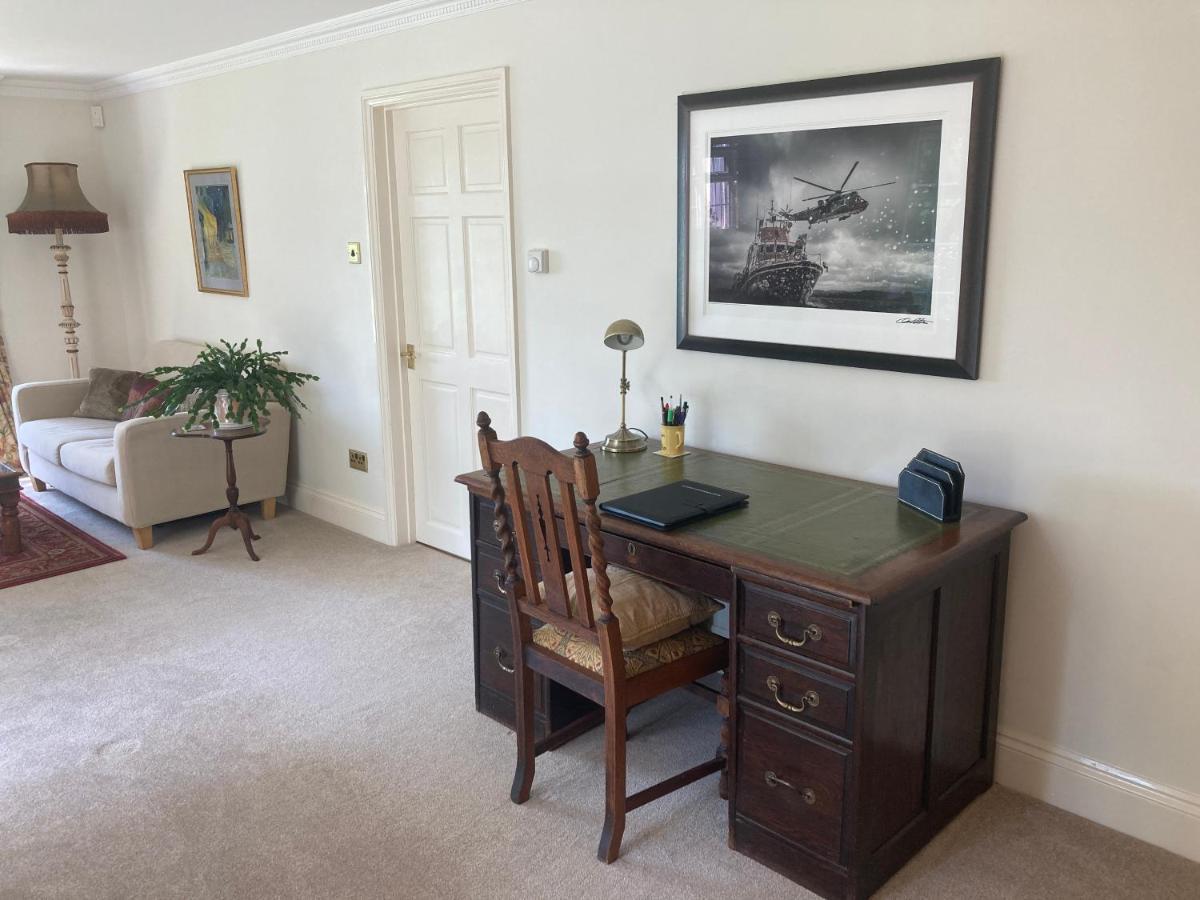 Exclusive 2 Bedroom Apartment With Summer House And Hot Tub Daventry Exterior photo