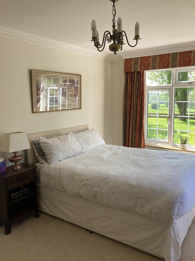 Exclusive 2 Bedroom Apartment With Summer House And Hot Tub Daventry Exterior photo