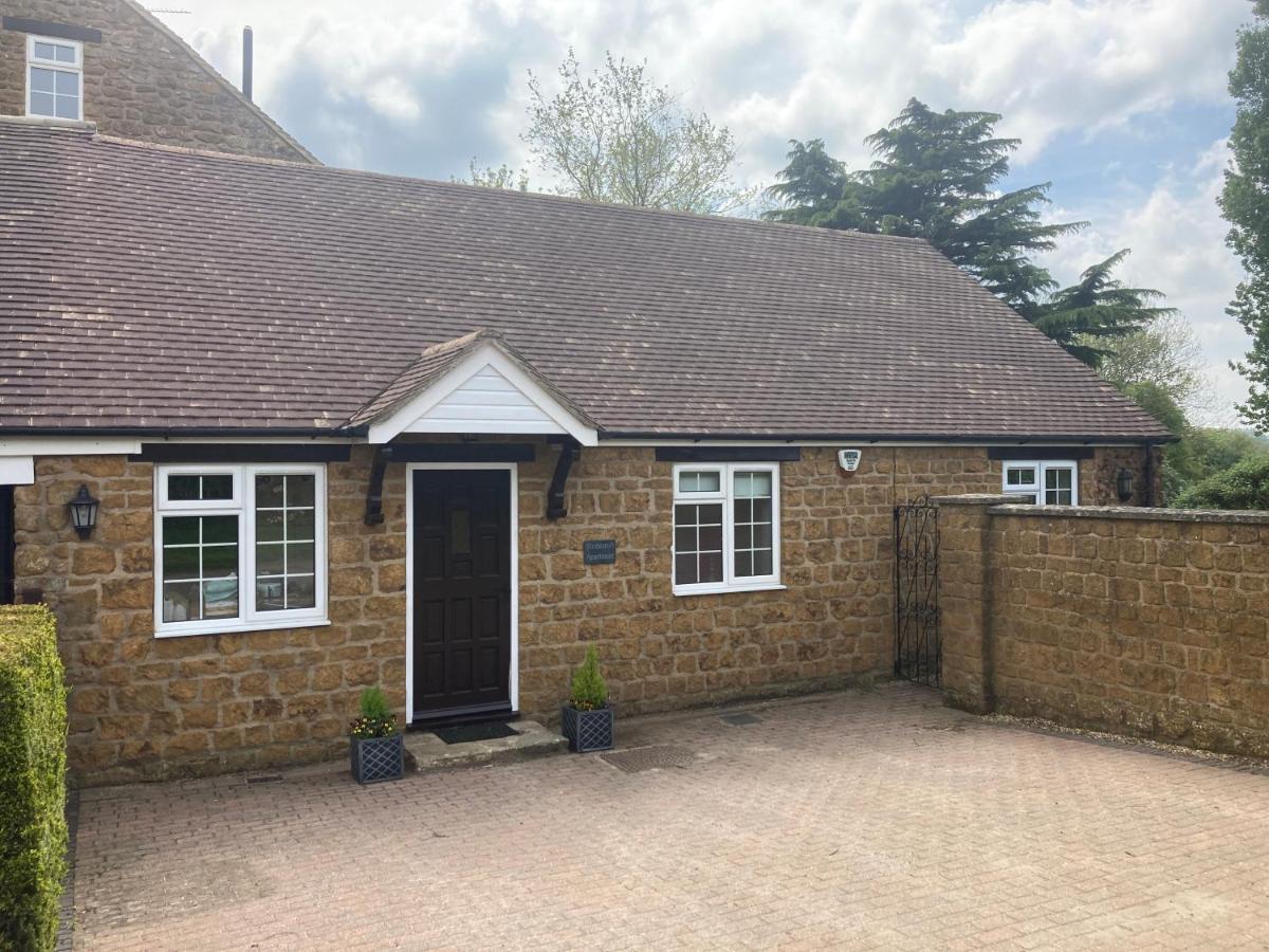 Exclusive 2 Bedroom Apartment With Summer House And Hot Tub Daventry Exterior photo